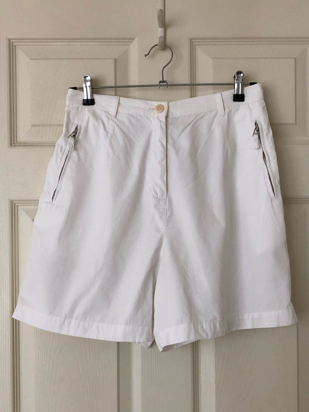 Emanuel Ungaro White Cotton High Waist Shorts Size 10/EU44